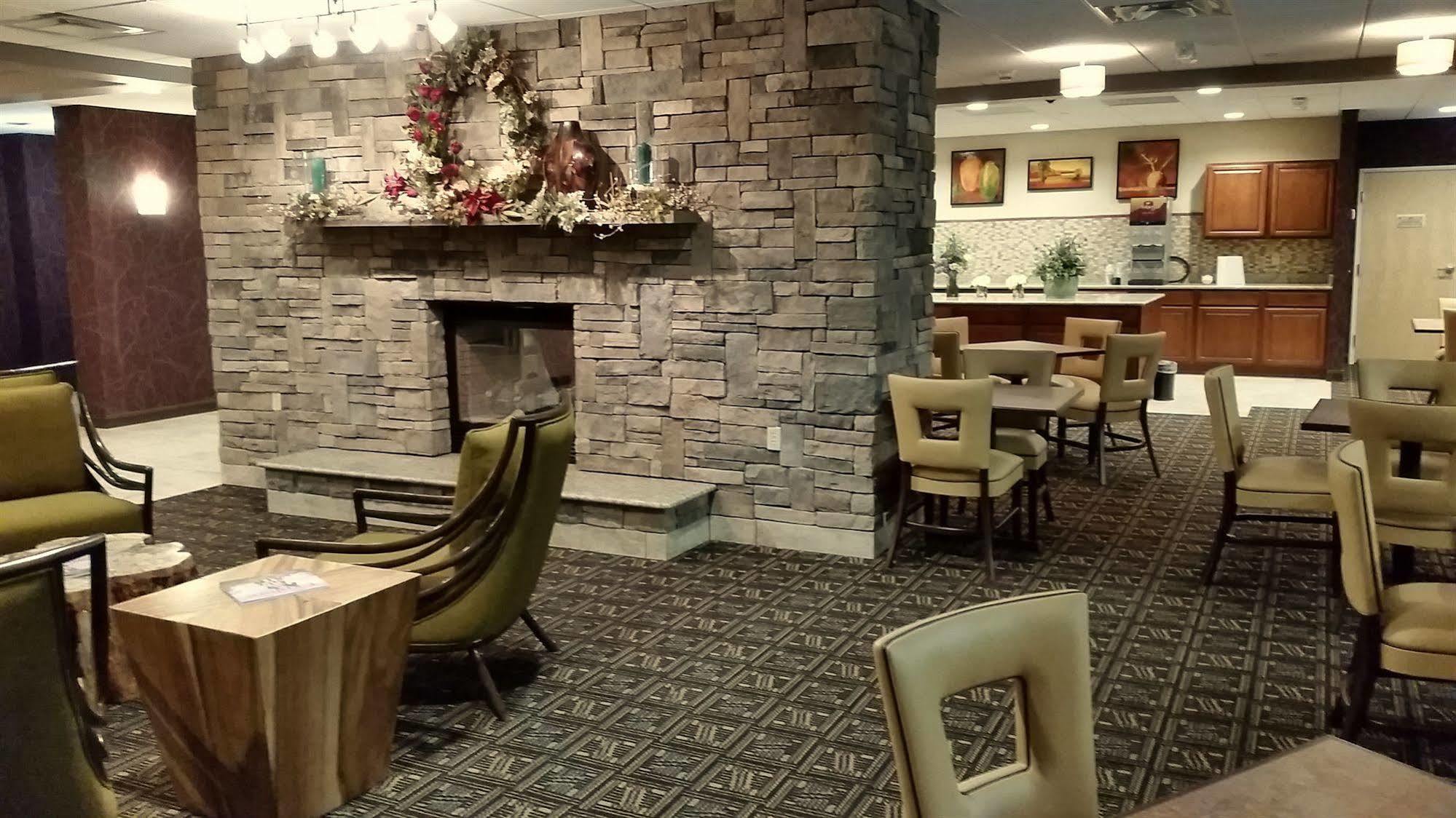 Wingate By Wyndham Elkins Hotel Exterior photo