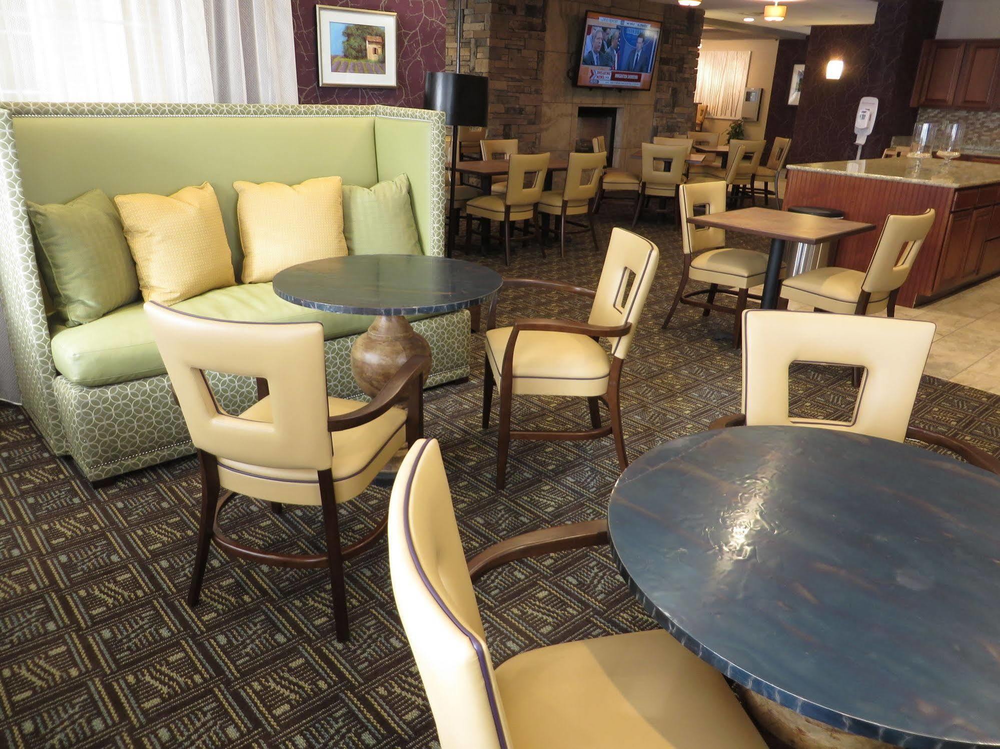 Wingate By Wyndham Elkins Hotel Exterior photo